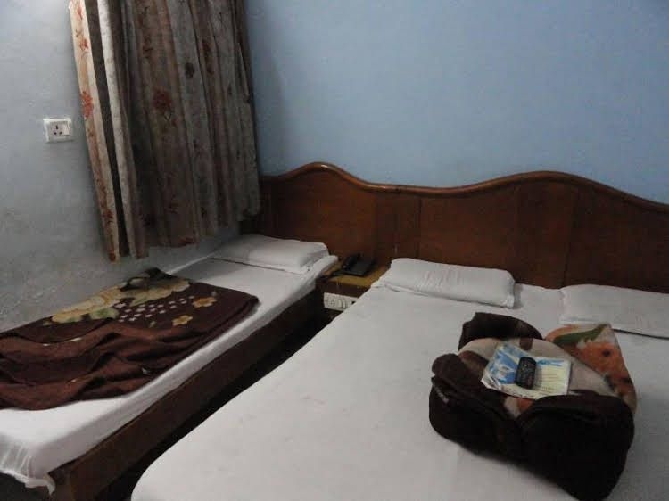 Hotel Shangri - La - Paharganj2