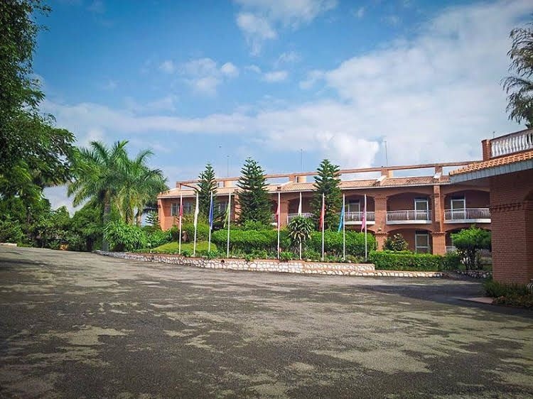 Royal Palm Resort1