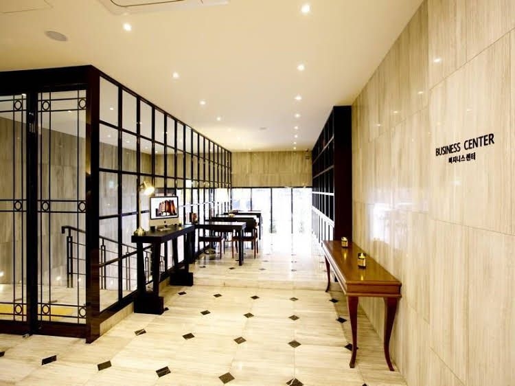Vella Suite Hotel Myeongdong1