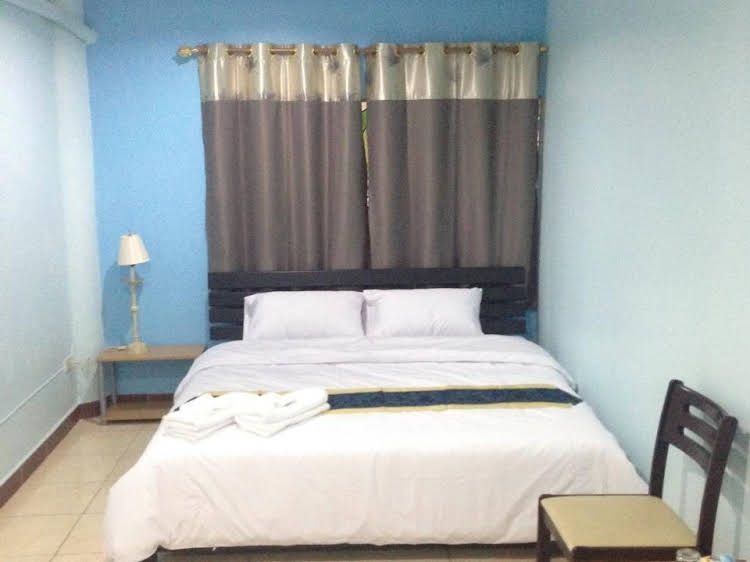 Zhong Hua Inn0