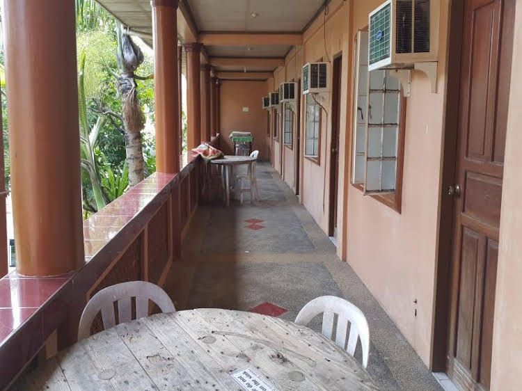 Tropical View Inn and Restaurant0