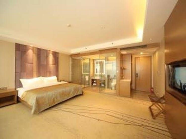 Days Inn Panyu0