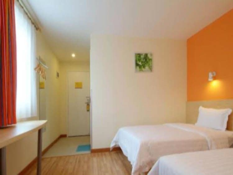 7 Days Inn Zigong Ziyou Road Caideng Park Branch 7 Days Inn Zigong Ziyou Road Caideng Park Branch
