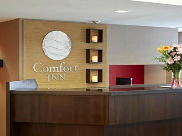 Comfort Inn0