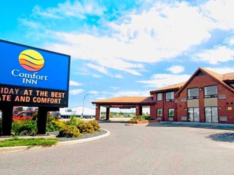 Comfort Inn0
