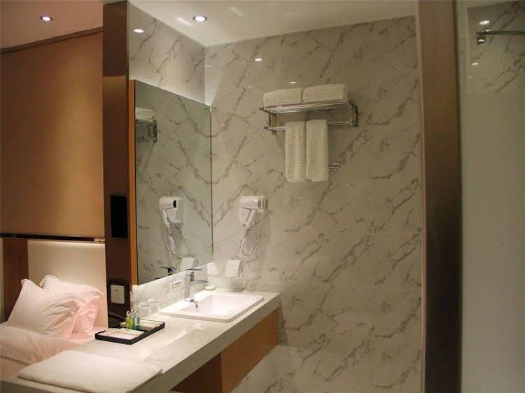 Super 8 Hotel Guangzhou Xinshi Huiqiao Branch0