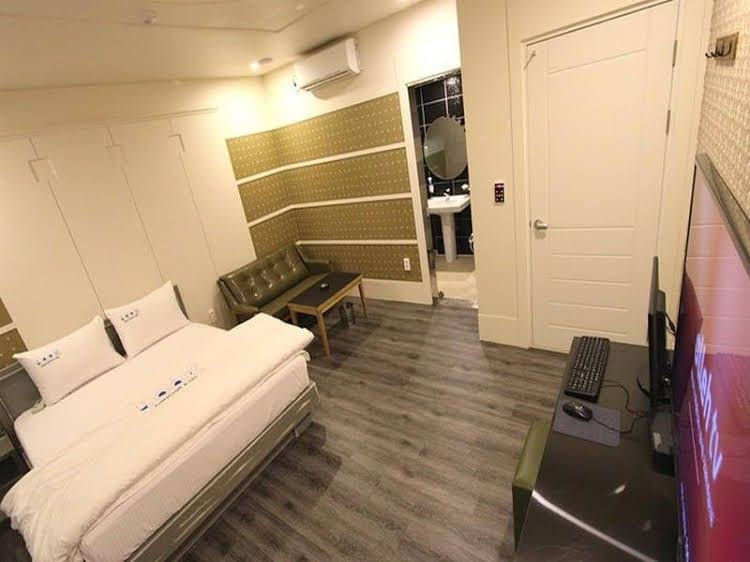 Look Motel Look Motel