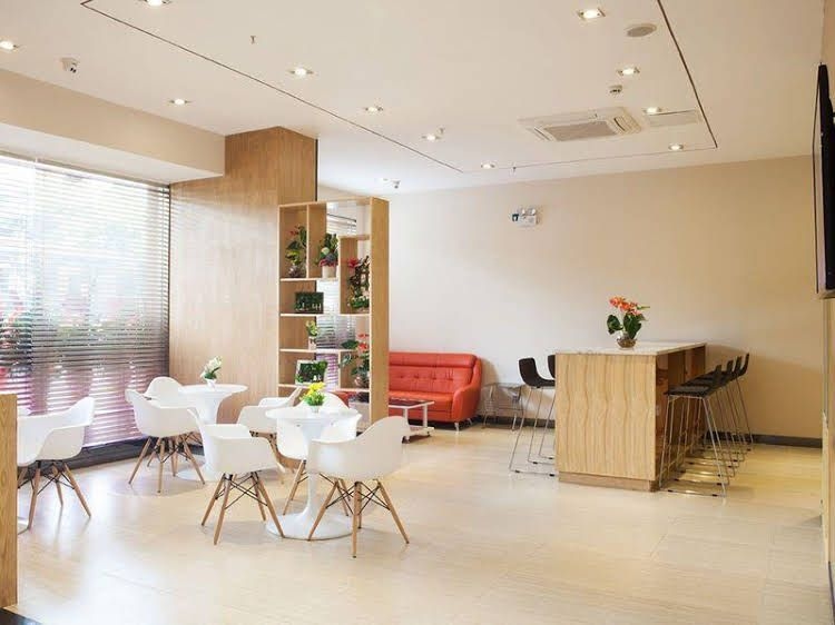 7 Days Inn Chongqing Kaixian Kaizhou Avenue Center Branch4