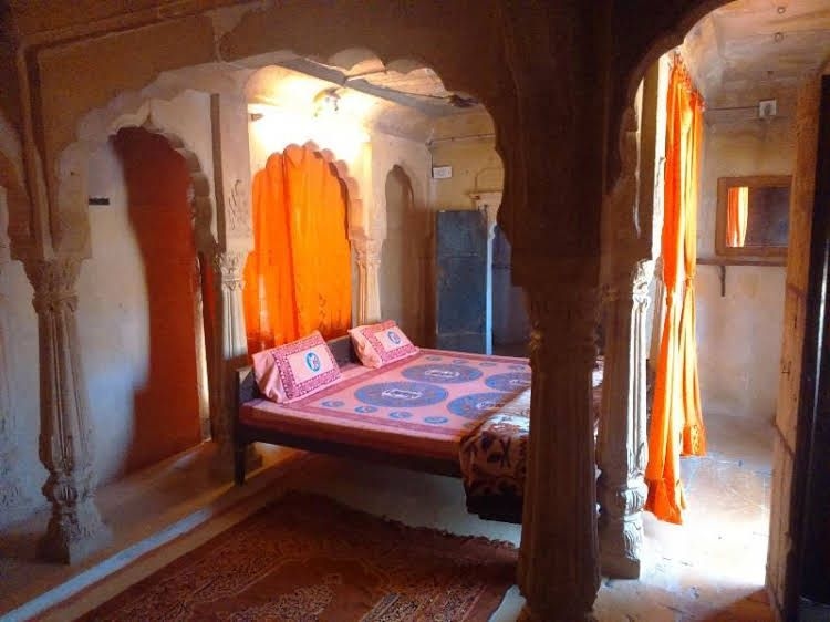 Hotel Suraj0