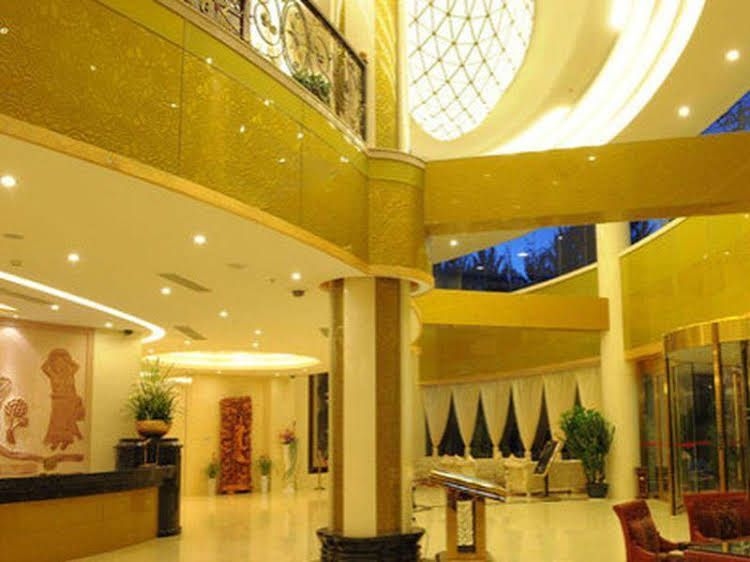 Tibet Minzu Hotel1