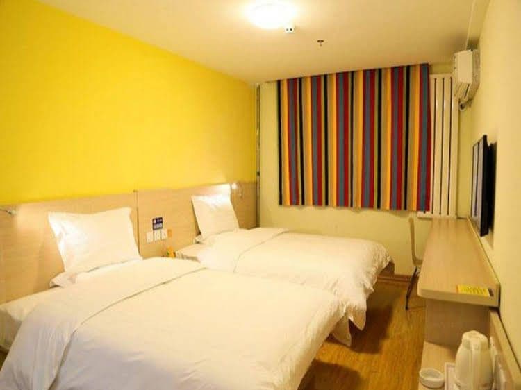 7 Days Inn Datong Railway Station Branch 7 Days Inn Datong Railway Station Branch