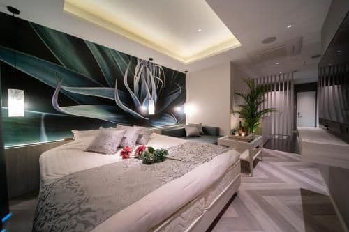 King Room - 21:00 Check-in