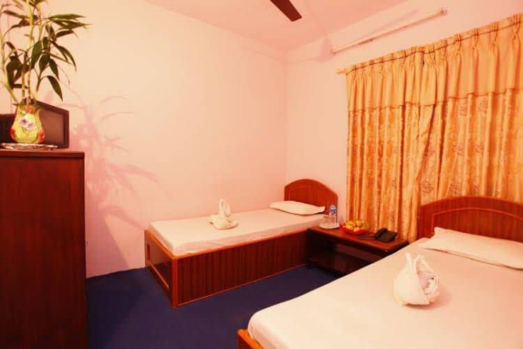 Hotel Centre Inn Lake Hotel Centre Inn Lake