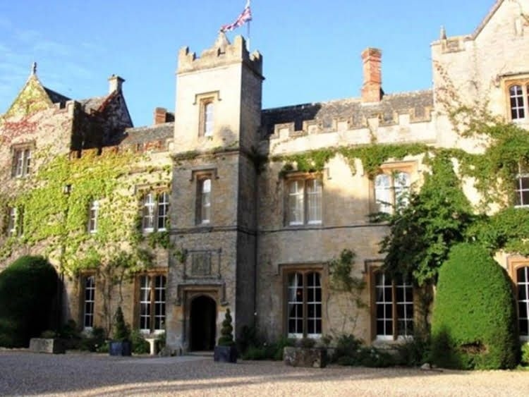 The Manor Country House Hotel4