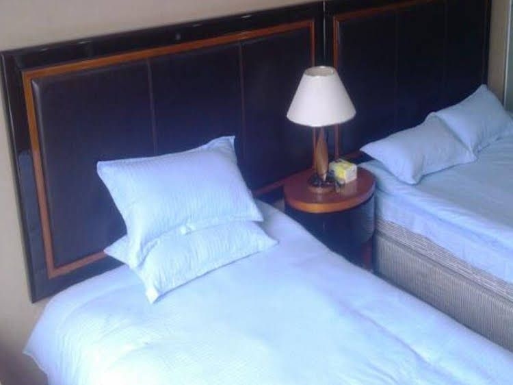 2099 Apartment Centruy Park Branch2
