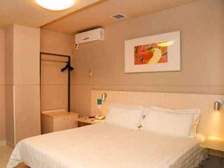 Jinjiang Inn Shenzhen Longgang Shuanglong Metro Statioin Jinjiang Inn Shenzhen Longgang Shuanglong Metro Statioin