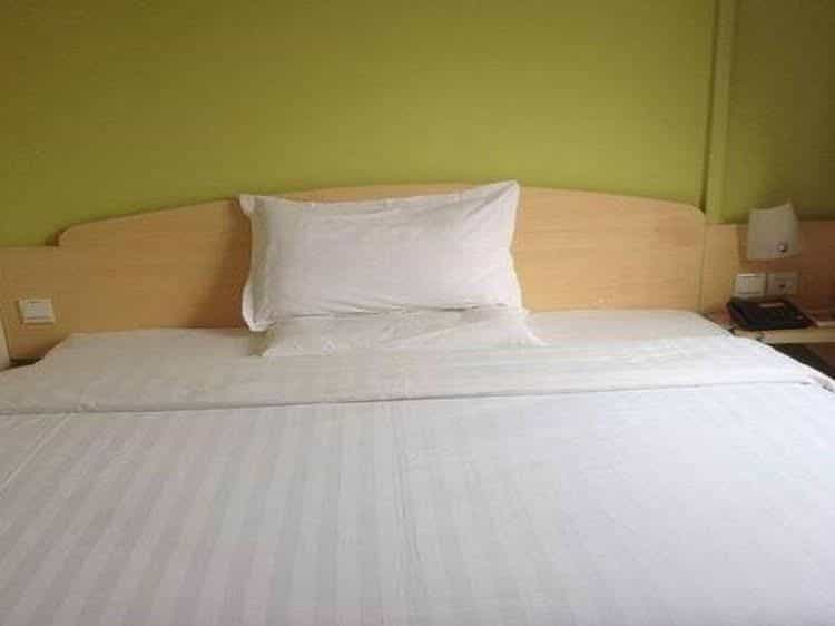7 Days Inn Dalian Gang Wan Plaza Passenger Teminal 7 Days Inn Dalian Gang Wan Plaza Passenger Teminal