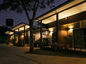 ริมนที รีสอร์ท ตรัง (Rimnatee Resort Trang)1