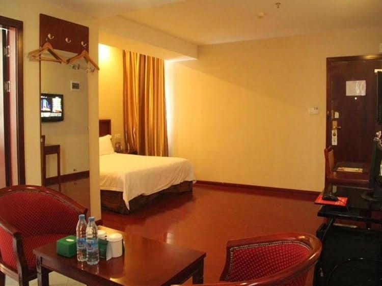 GreenTree Inn Guangdong Foshan Gaoming Zhongshan Road Express Hotel2