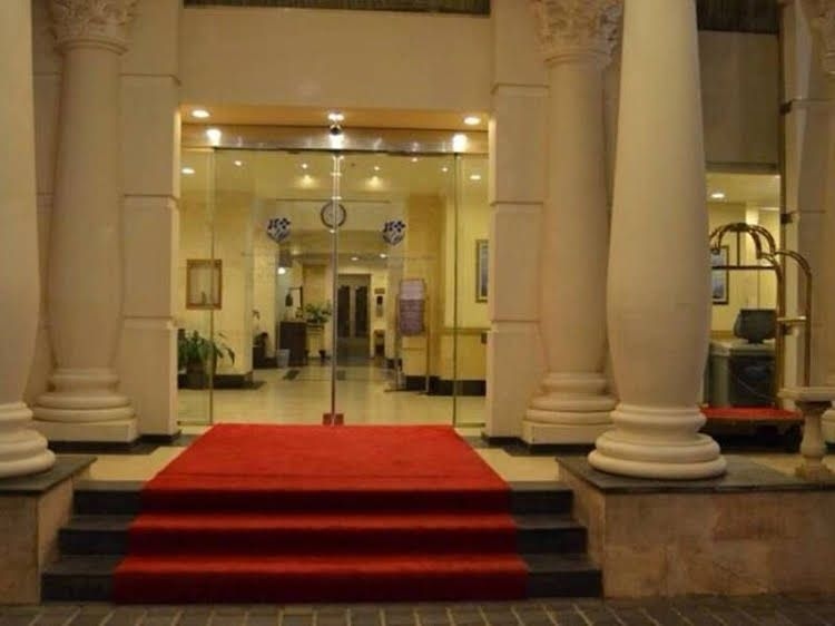 Manazel Al Ain Grand Hotel1
