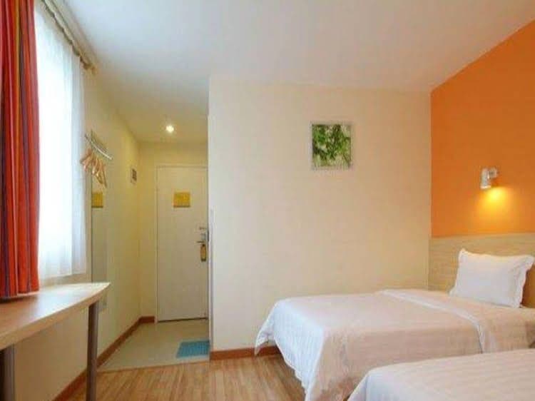 7 Days Inn Jinan Jiefang Road Sai Bo Branch 7 Days Inn Jinan Jiefang Road Sai Bo Branch