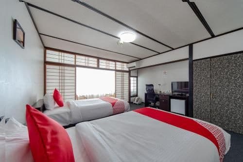Deluxe Twin Room - Non-Smoking