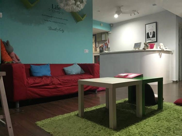Burrow Hostel @ Smith4