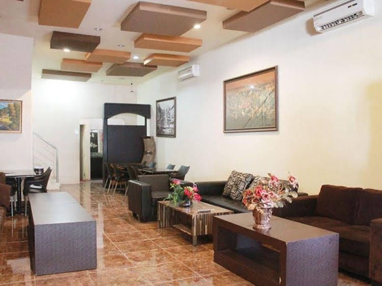 Hotel Paramount Makassar4