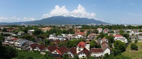 Two-Bedroom Apartment with Mountain View