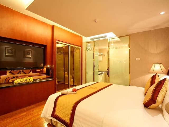 SUITE WITH DOUBLE BED