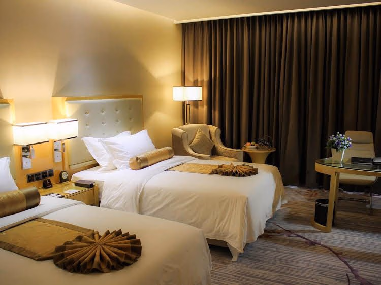 Golden Phoenix International Hotel0