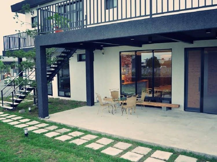 Zomu B&B1