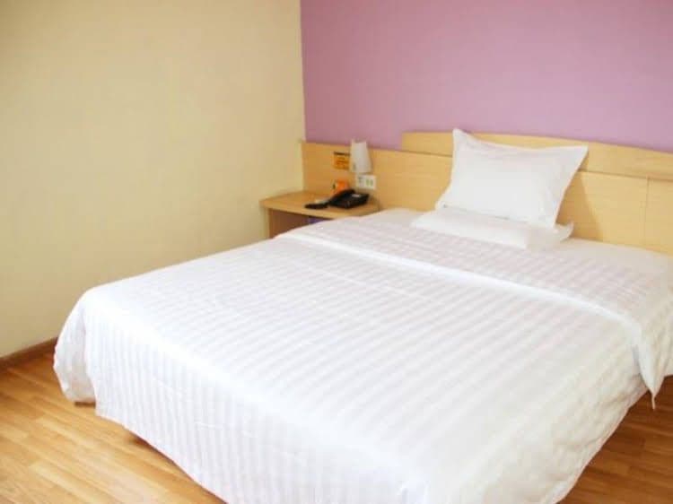 7 Days Inn Chongqing Yuanjiagang Olympic Sports Center Branch 7 Days Inn Chongqing Yuanjiagang Olympic Sports Center Branch