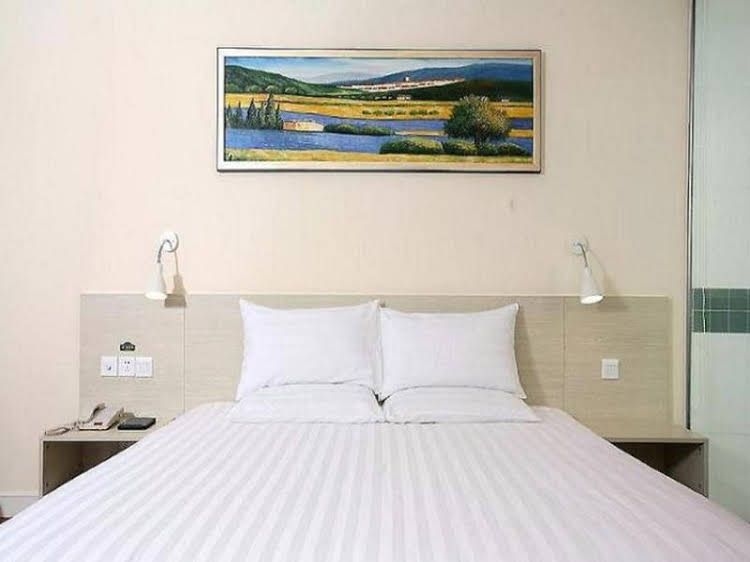 Hanting Hotel Shenyang Middle Street3