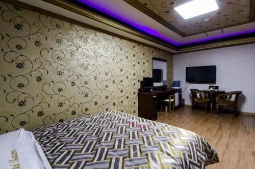 Double Suite