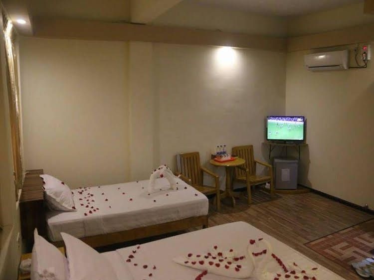 Hotel Bayint Naung1