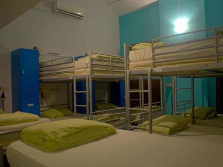 Burrow Hostel @ Pagoda Burrow Hostel @ Pagoda