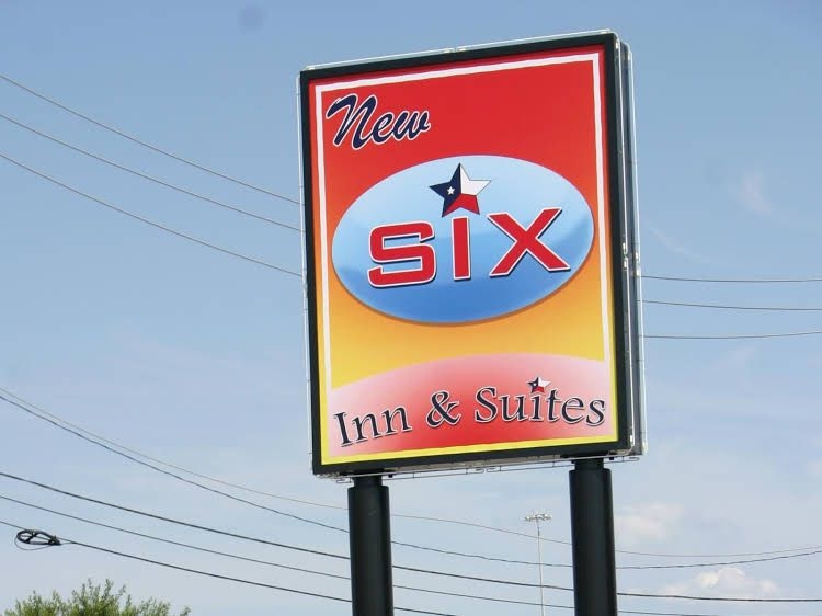 New Six Inn & Suites Houston2