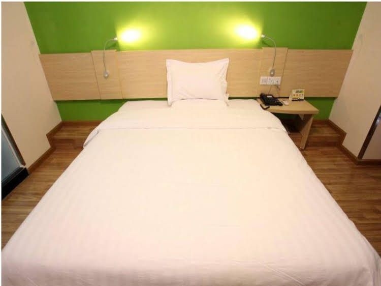7 Days Inn Chengdu Shuangliu International Airport Languang Airport International City Branch2