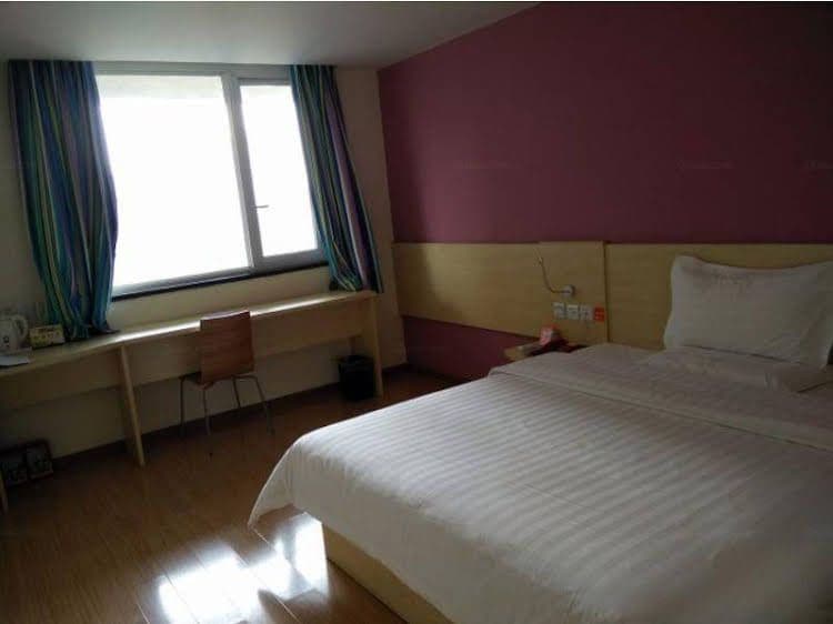 7 Days Inn Chengdu North Railway Station 2nd Branch 7 Days Inn Chengdu North Railway Station 2nd Branch