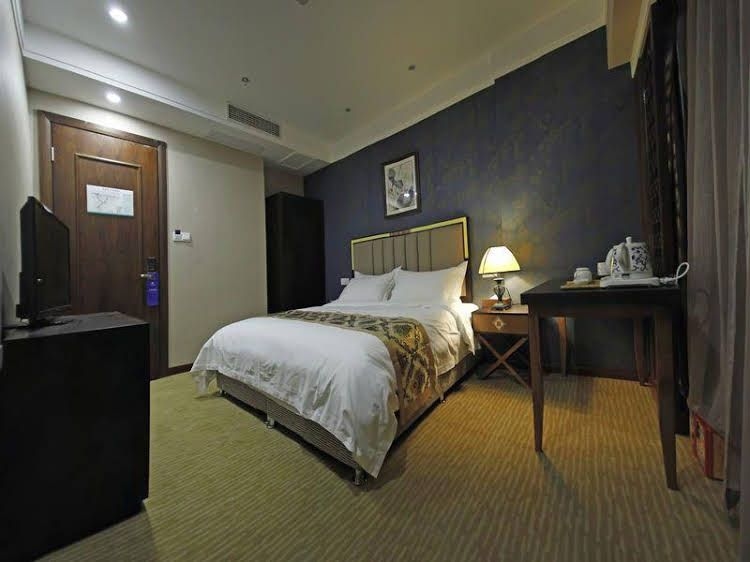 Chengdu Well Hotel3