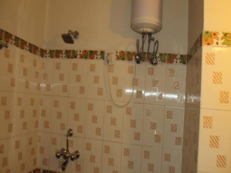 Hotel Crown Plaza1