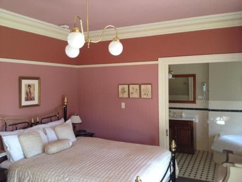 Sorensen Queen Room with Balcony and Spa Bath
