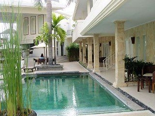 Bali Court Hotel & Apartment2