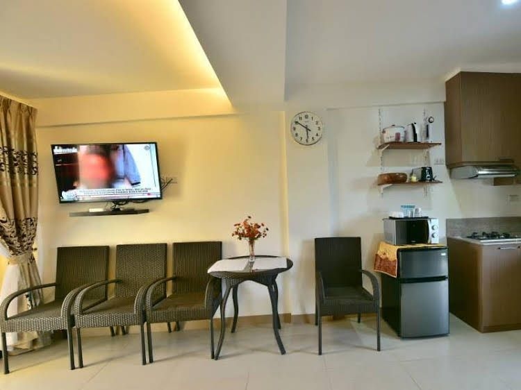 Anahaw Apartments Whitebeach0