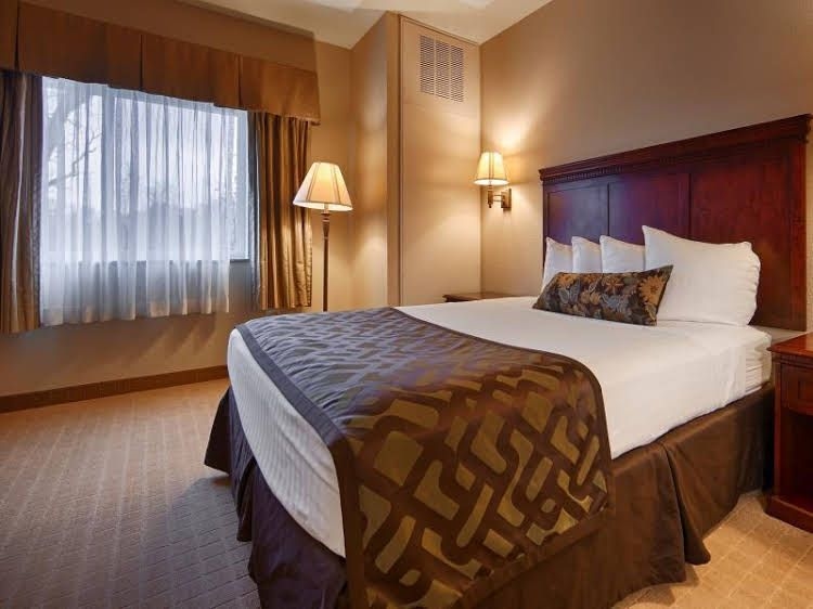 Timber Creek Inn and Suites3
