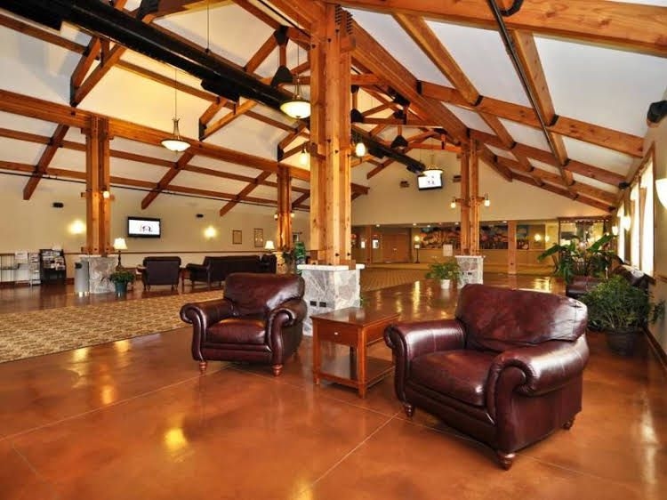 Timber Creek Inn and Suites2