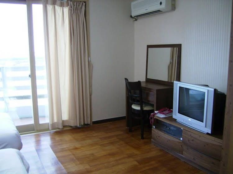 Blue Condo3