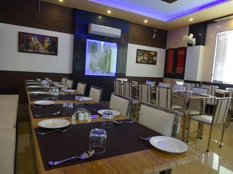 Hotel Raj Garden Hotel Raj Garden