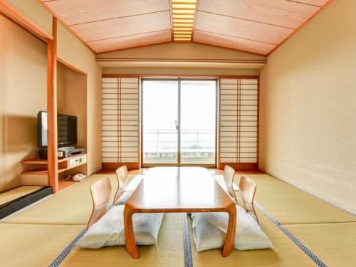 Japanese-Style Room